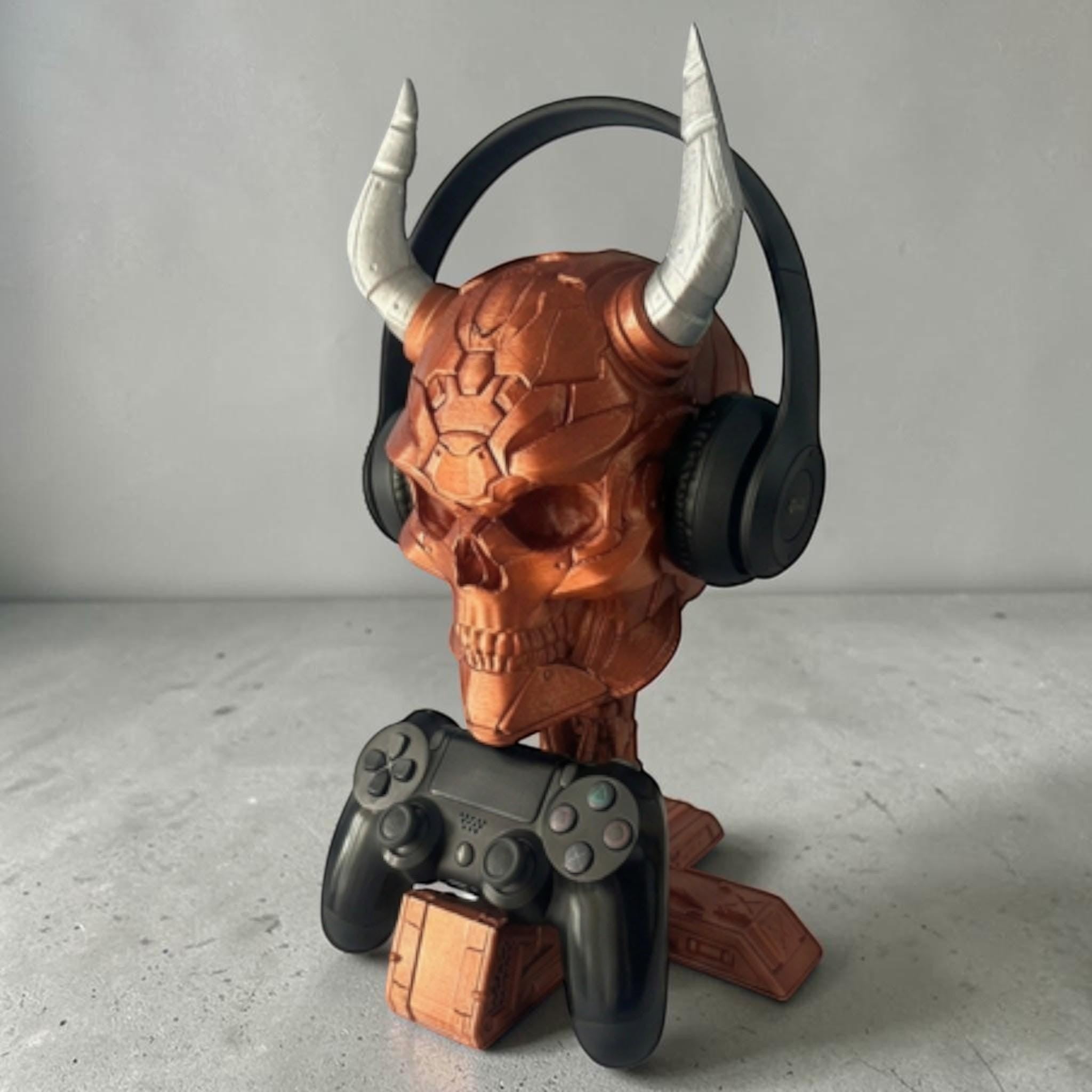 {{ product.title }} – 3D Printed Headphone Stand