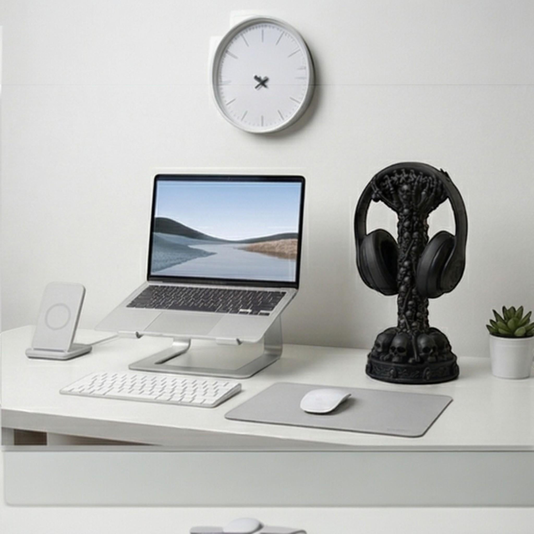 {{ product.title }} – 3D Printed Headphone Stand