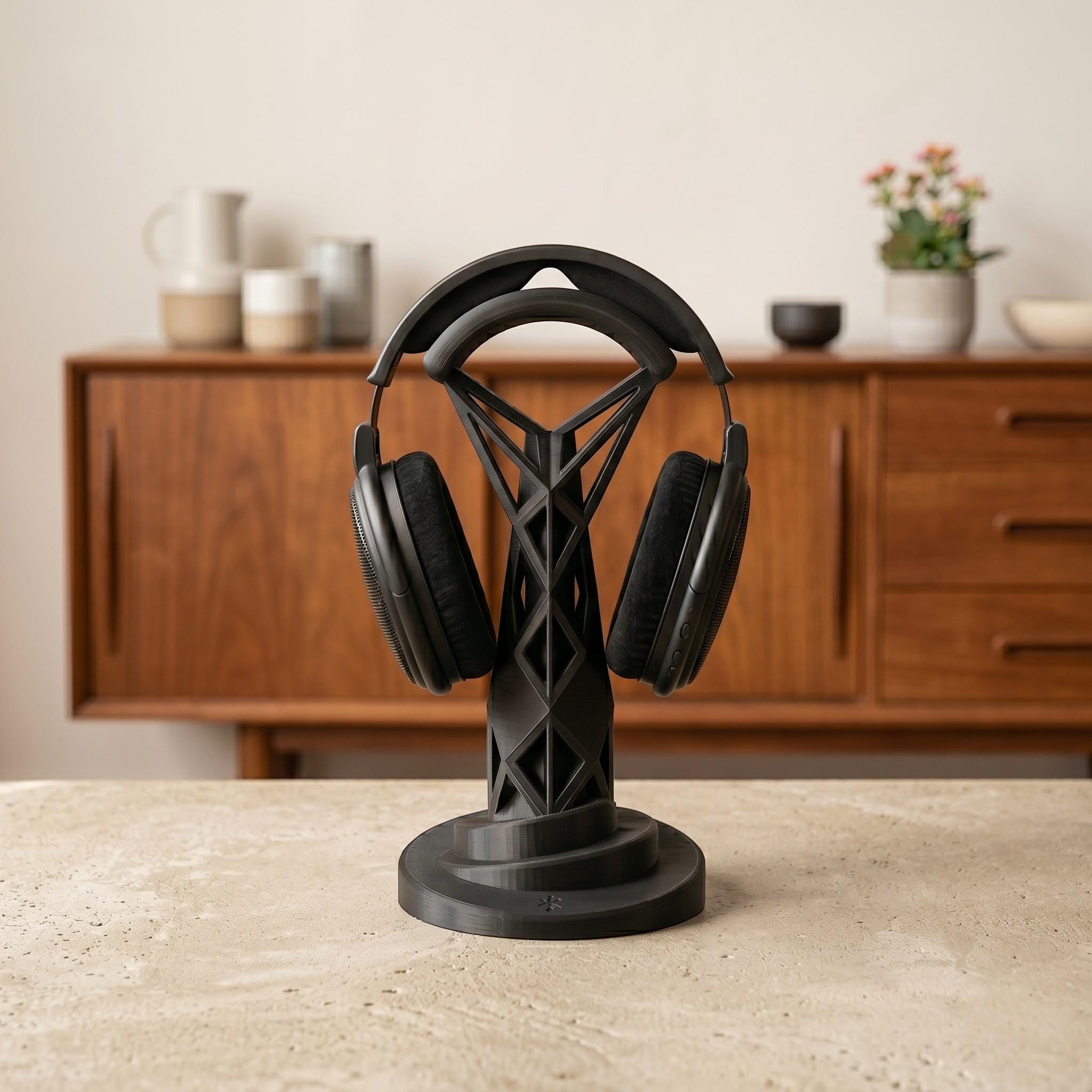 Geometric Headphone Stand – 3D Printed Black Gaming Desk Organizer – 3D printed headphone stand detail 1